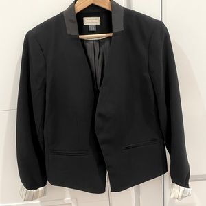 Essential Blazer in Black